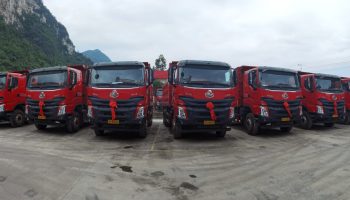 專業服務，成就大客戶，玉柴機電交付10臺乘龍自卸車