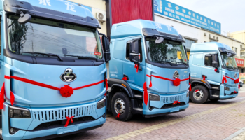 玉柴機電南寧公司(河池區域)交付首批乘龍翼威5純電牽引車,實現新能源業務區域突破